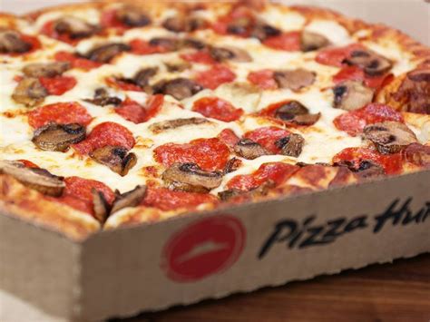 Pizza Hut Expands Its Vegan Offerings With 3 New Pies