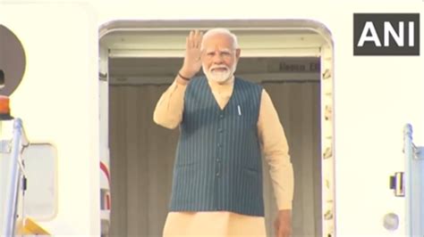 Pm Modi Arrives At Delhis Palam Airport After His Successful Visit To