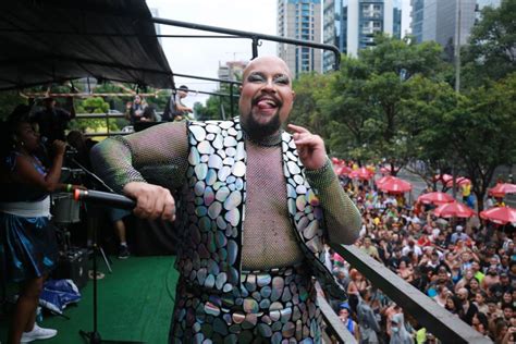 Carnaval Tiago Abravanel agita São Paulo o Bloco do Abrava