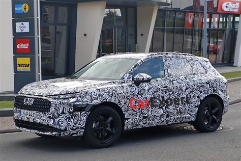 Next Gen Audi Q Spied Looking Larger And More Grown Up Carexpert