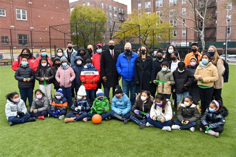 Nyc Parks Celebrates New Synthetic Turf Field At Northern Playground In