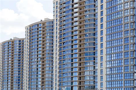 Choosing a Building When Buying a Condo Unit | Crown Asia