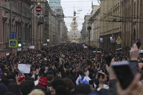 ロシアの全国デモ、5000人拘束 プーチン政権批判鮮明に 読んで見フォト 産経フォト