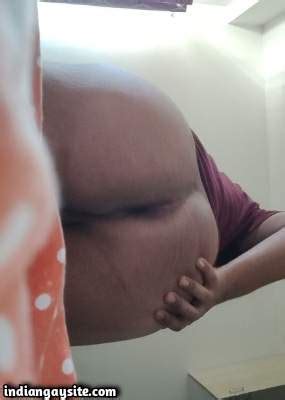 Big Ass Man Shows Off Sexy Hot Round Butt Indian Gay Site