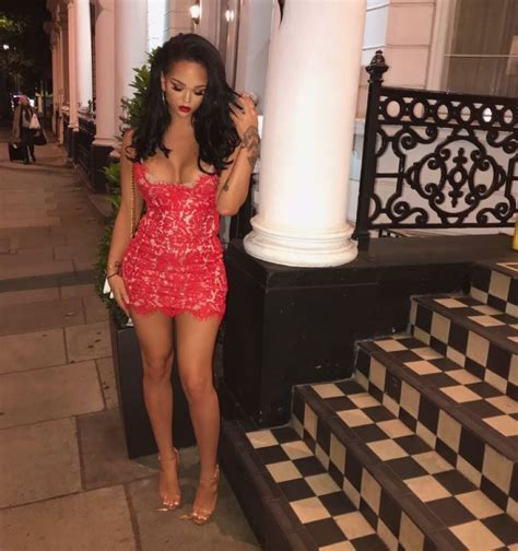 1st Pornstar Amateur Category Dominique BARBI Photo 14 AShemaletube