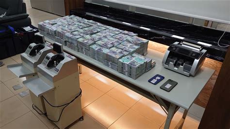 台南警北上逮詐騙集團傻眼！5000萬現金擺滿桌 警嘆：都是被害人血汗 社會 三立新聞網 Setncom