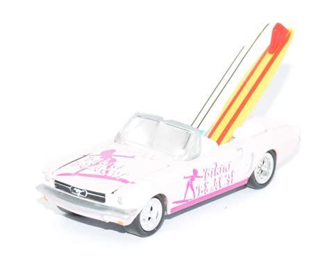 Johnny Lightning Bikini Beach 1965 Ford Mustang Convertible Loose Cars