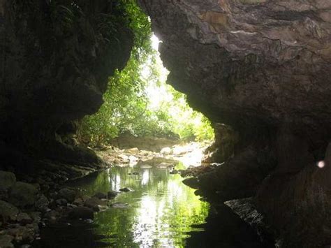 Explore Caves At Lago Bayano Panama Travel Unlimited