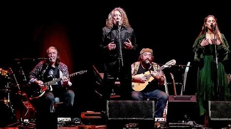 Robert Plant Il Leggendario Frontman Dei Led Zeppelin In Concerto A