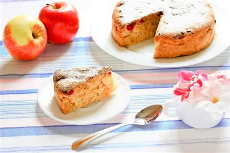 G Teau Aux Pommes Et La Confiture Un Dessert Simple Et Tr S Savoureux