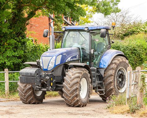 Blue Power Chris Bringing His New Holland Blue Power T Flickr