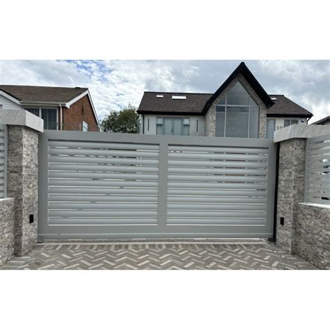 The Louvered Aluminium Gate Contemporary Durable Customizable