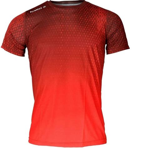 Las 8 mejores camisetas técnicas de running2024