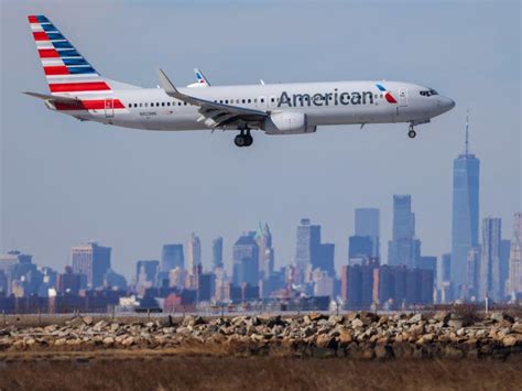 American Airlines Passengers Forced To Intervene When Man Becomes