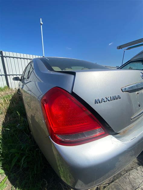 Nissan Maxima Sedan Left Taillight J Lens