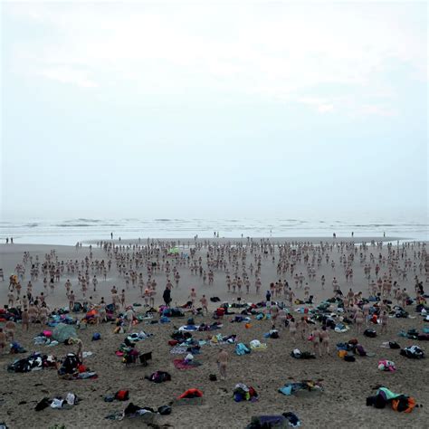 Naked Swimmers Celebrate Approach Of England S Autumn Equinox Sputnik