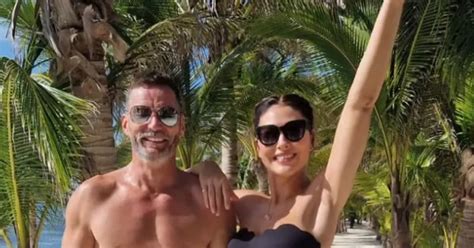 Emma Willis Slips Into Tiny Bikini Top As She Films In Mexico With