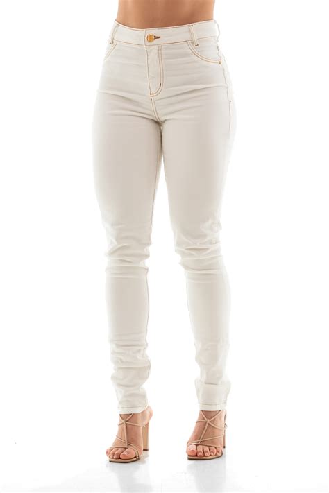 Calça Jeans Feminina Hot Pants Bordado Arauto Jeans