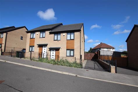 Holy Well Drive Ravenscliffe 3 Bed Semi Detached House £950 Pcm £