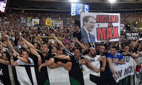 Juve Cori Discriminatori Della Curva Contro Napoliserie A