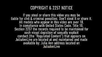 Lovehole Licking Lesbians Julia Ann And Vicky Vette Eating Pussy Xnxx