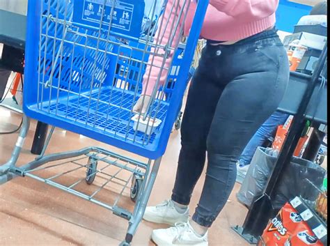 Her Ass Barely Fits In Her Jeans Part 2 Oc Tight Jeans Forum