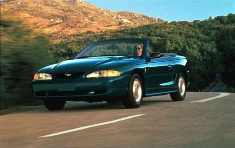 Used 1995 Ford Mustang Convertible Review | Edmunds