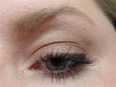 Ms Adventures In Makeup Review And Look Urban Decay Naked On The Run