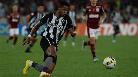 Clube Japonês Recusa Nova Proposta Do Botafogo E Júnior Santos Não