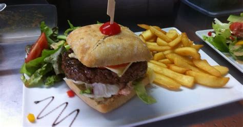 Les P Tits Bonheurs Villes Sur Auzon Restaurants Provence Guide