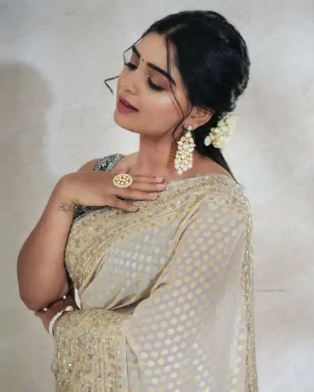 Gouri Kishan Latest Hot And Beautiful Pics In Saree