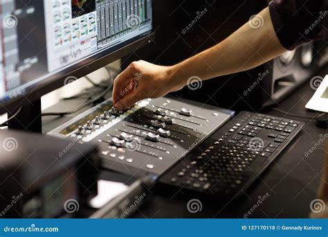 how to treat a home studio for mixing and recording