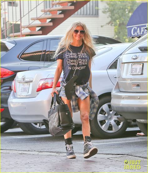 Fergie S Bikini Body Looks Amazing In L A Love La La Video Photo Bikini Fergie