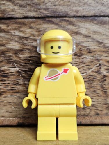 Lego Space Yellow Spaceman Minifigures Sp007 6950 Classic Space EBay