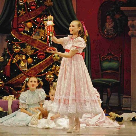 LESSON 4: THE NUTCRACKER - Dance Academy: Ballet