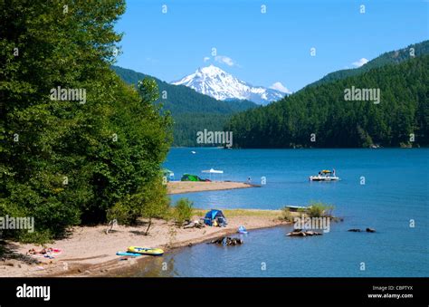 Beautiful Scenic Of Detroit Lake State Park With Mt Jeffereson In