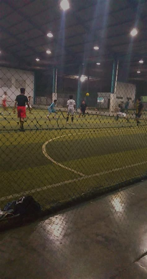 Futsal | Perjalanan malam, Bepergian, Perjalanan ke luar negeri in 2022 | Boyfriend pictures ...