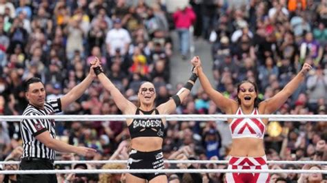 WWE Money In The Bank Ronda Rousey Shayna Baszler Vs Raquel