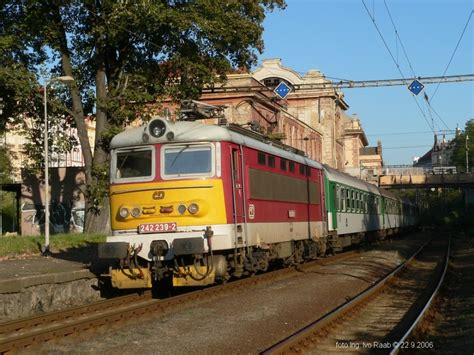 242.239 | Railpage.net