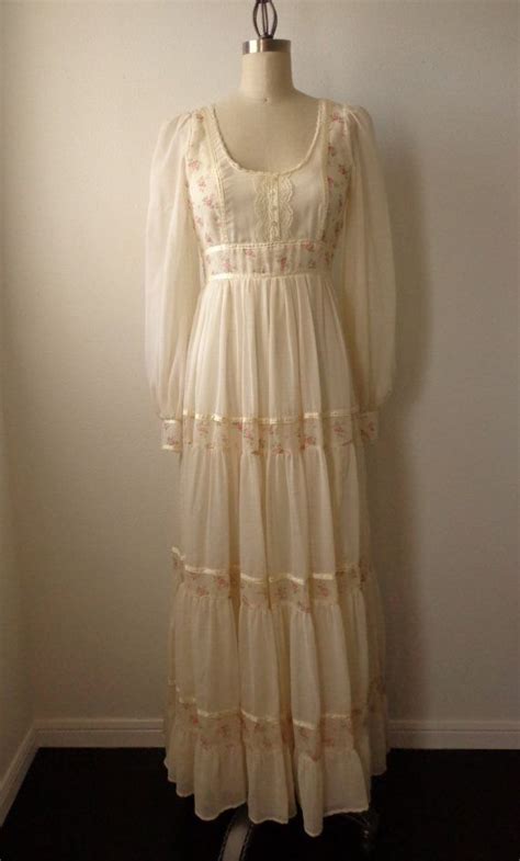 1970 S Gunne Sax Prairie Dress Off White Cotton Blend Voile With Pink