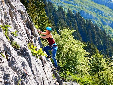 Escalade Facile Autour D Annecy Le Top 5 Des Falaises Pour Apprendre