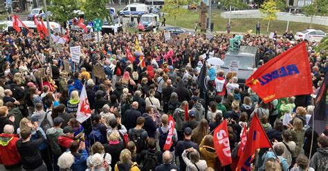 D Sseldorf Lauter Protest Gegen Auftritt Von Afd Politiker Maximilian Krah