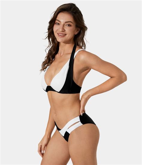 4 Hot Sexy Mia Pineda Bikini Pics