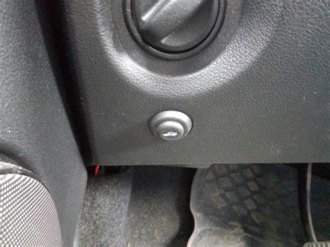 №10.Багажник с кнопки. — Lada Гранта, 1,6 л, 2013 года | электроника ...