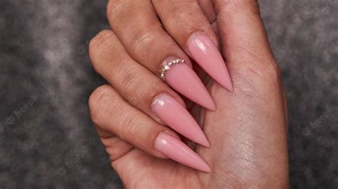 Nail Art uñas esculpidas en acrílico o en gel cuál es la mejor opción