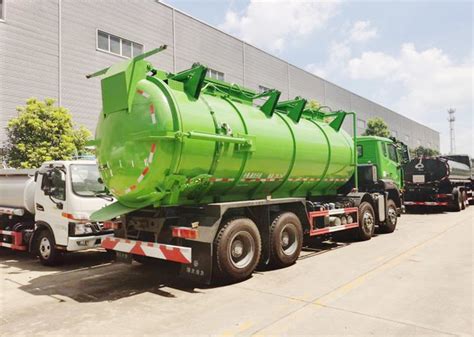 Euro2 Howo 8×4 Sludge Transport Truck Square Tank Sludge Dump Truck