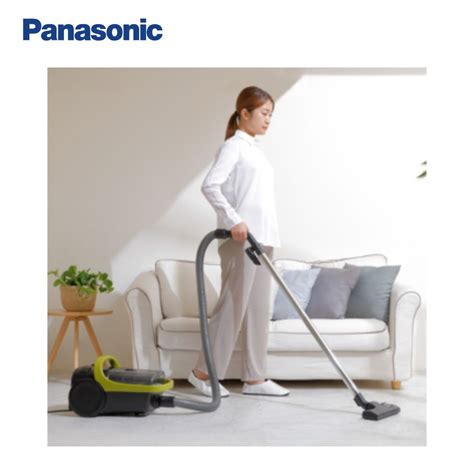 Panasonic MCCL603GV47 Powerful 1800W Cyclone Bagless Canister Vacuum