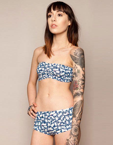 10 Hot Sexy Hannah Snowdon Bikini Pics