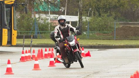 A motorokat és a sofőröket is meg kell olajozni tavasszal YouTube