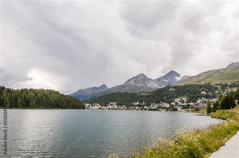 St Moritz St Moritzersee Seenplatte Uferweg Wassersport